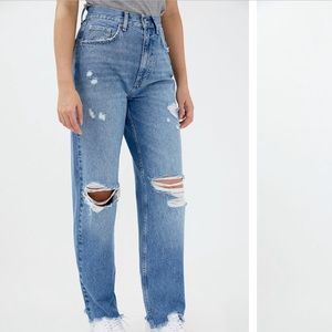 BDG High-Waisted Baggy Jean - Destroyed Medium Wash